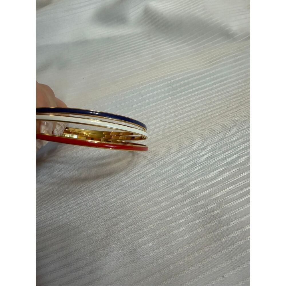Crown Trifari Red White Blue Bangles Bracelets Signed Set Of 3 - Picture 3 of 6